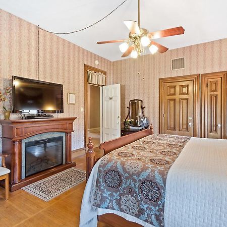 Lovelace Manor Bed And Breakfast Ланкастер Экстерьер фото