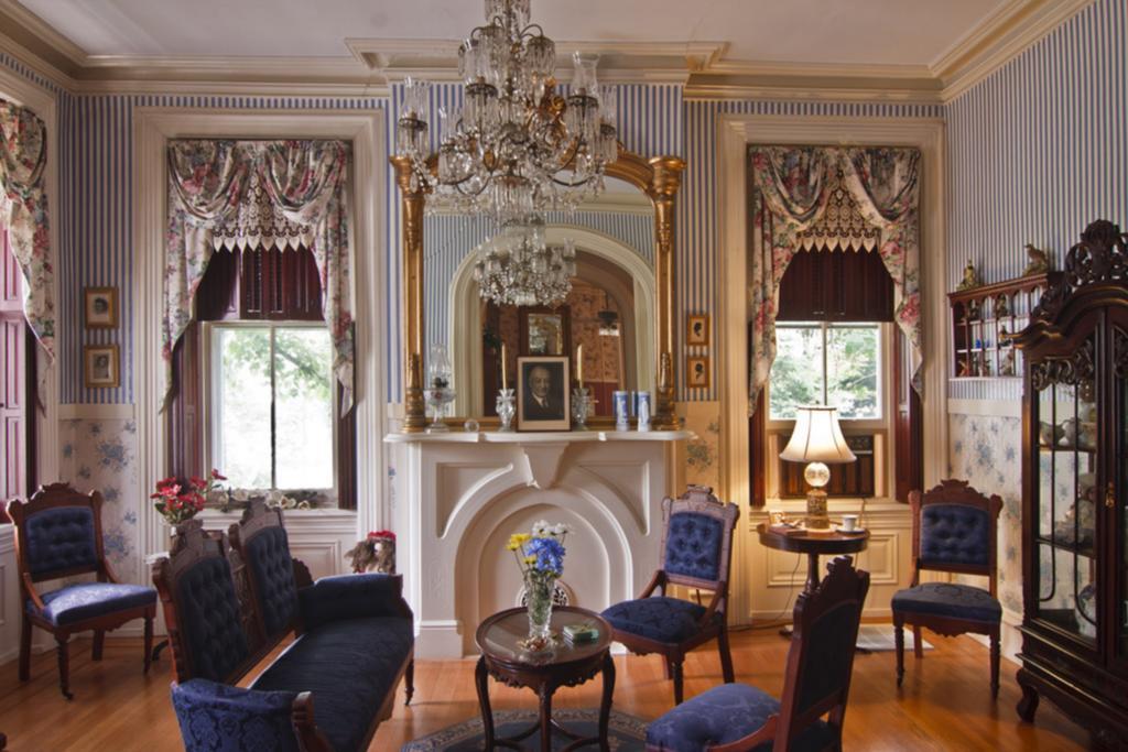 Lovelace Manor Bed And Breakfast Ланкастер Экстерьер фото