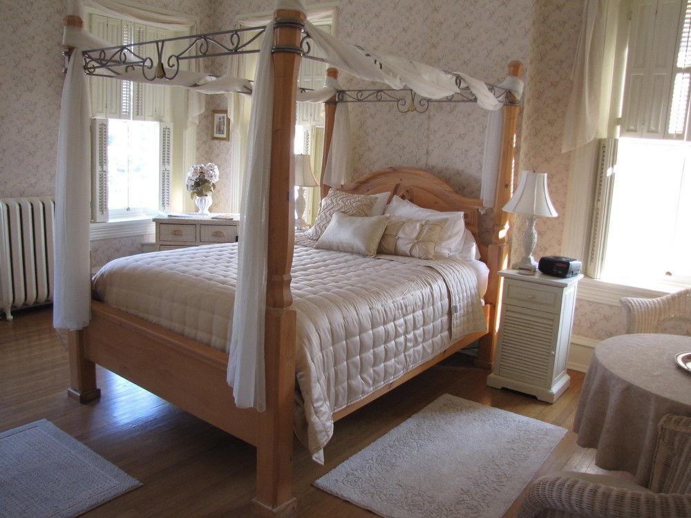 Lovelace Manor Bed And Breakfast Ланкастер Экстерьер фото